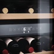 Dometic C154F, Weink�hlschrank mit zwei Zonen, 154 Flaschen, Edelstahl und Schwarz, EEK: G